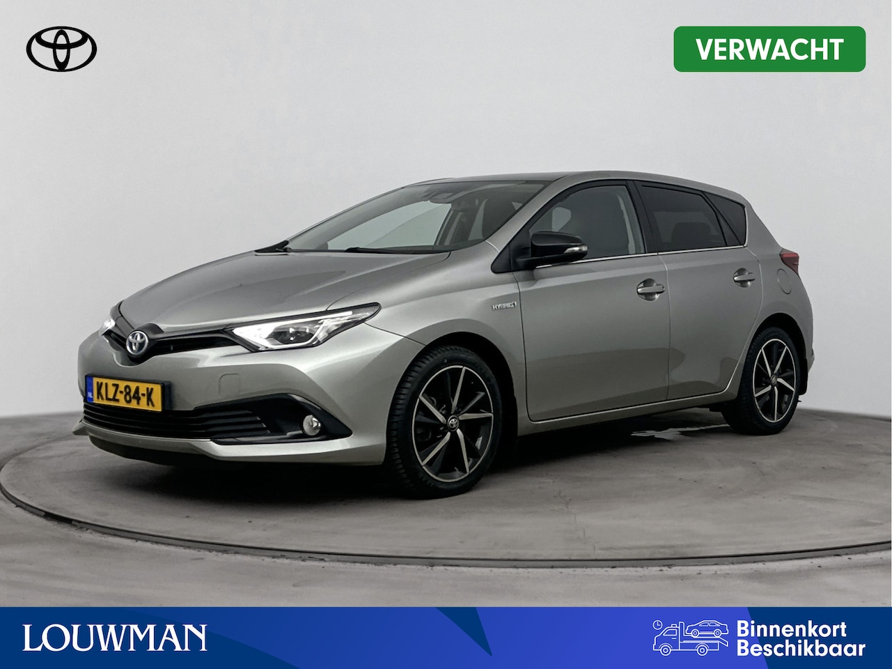 Toyota Auris - 1.8 Hybrid Dynamic | Stoelverwarming | Navigatie | Cruise Control | - AutoWereld.nl