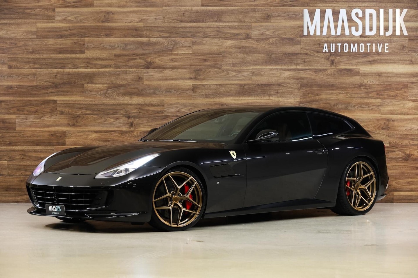 Ferrari GTC4 - Lusso V12 HELE|Novitec|Pass Display|Pano|JBL| - AutoWereld.nl
