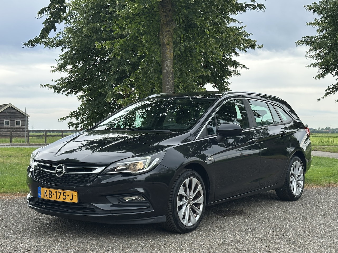 Opel Astra Sports Tourer - 1.0 Edition Nette staat * Netjes onderhouden - AutoWereld.nl