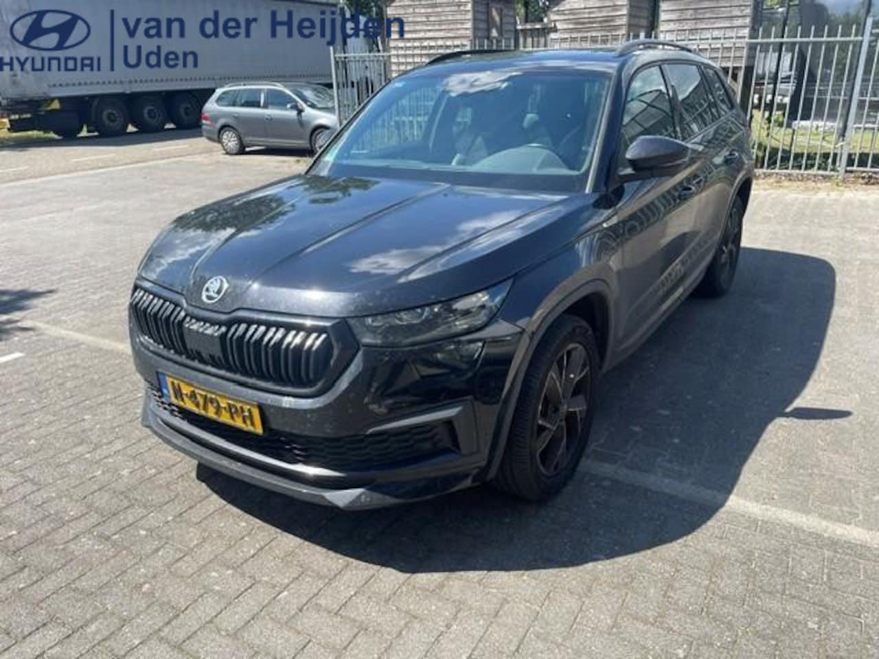 Skoda Kodiaq - 1.5 TSI Sportline Business 7p. Panorama Dak | Adaptive Cruisecontrol | Virtual Cckpit - AutoWereld.nl