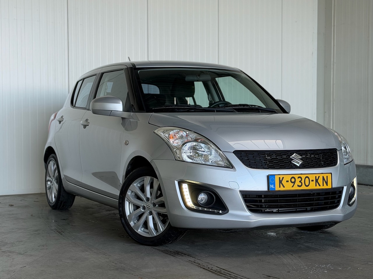 Suzuki Swift - 1.2 Exclusive Dealer OH! - AutoWereld.nl
