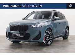 BMW X1 - xDrive30e M Sport Automaat / Panoramadak / Trekhaak / Sportstoelen / Head-Up / M Adaptief
