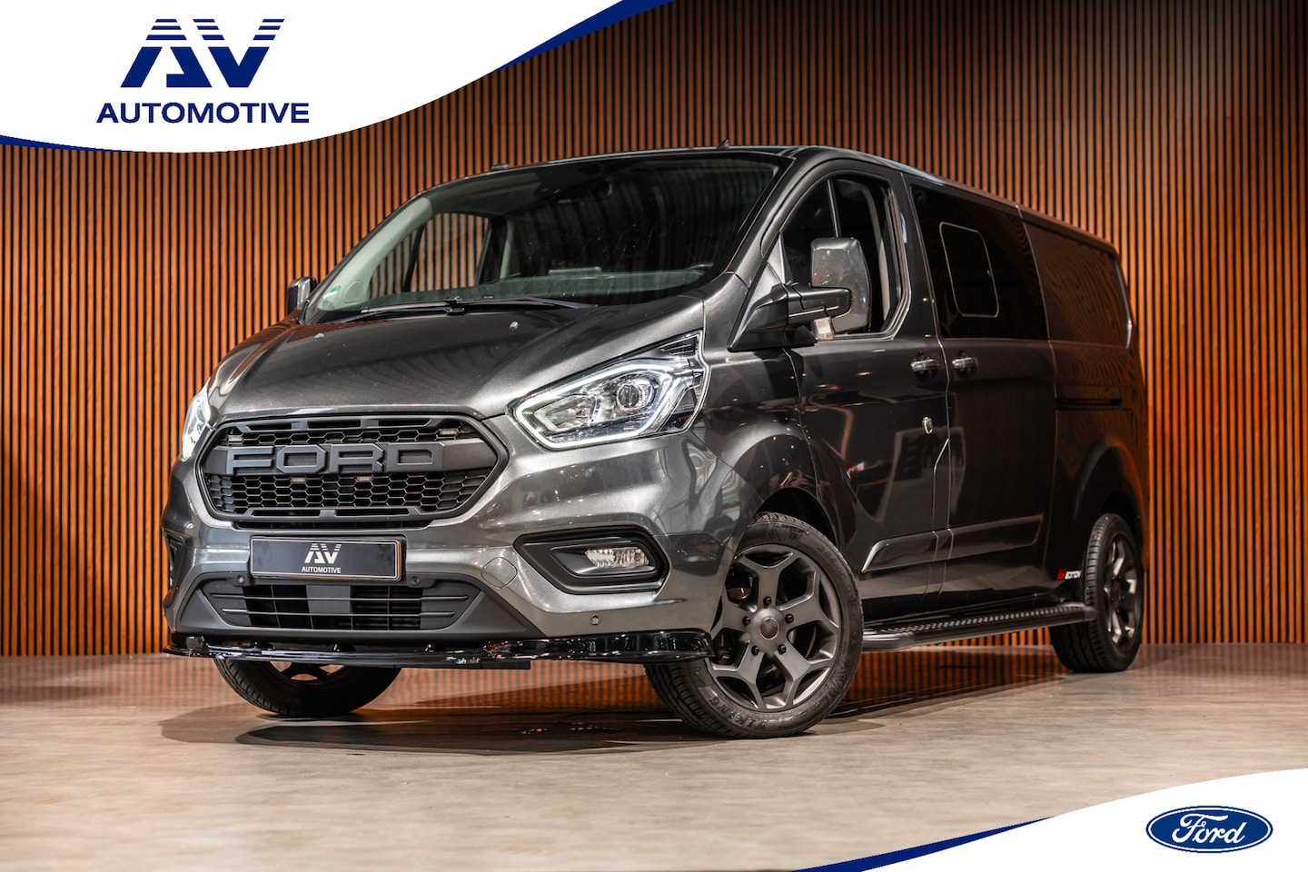 Ford Transit Custom - 320 2.0 TDCI L2H1 Limited DC | Blind Spot | Navigatie | Camera | CarPlay | Trekhaak | Stoe - AutoWereld.nl