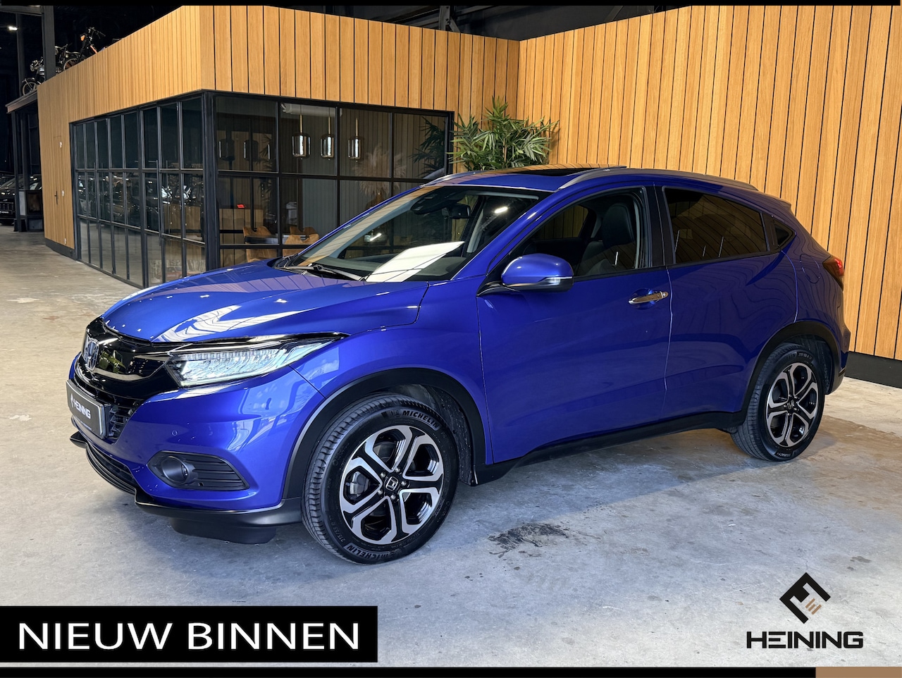 Honda HR-V - 1.5 i-VTEC Executive. Automaat. Pano. Camera. Nav. Trekhaak. Van eerste eigenaar met NAP. - AutoWereld.nl