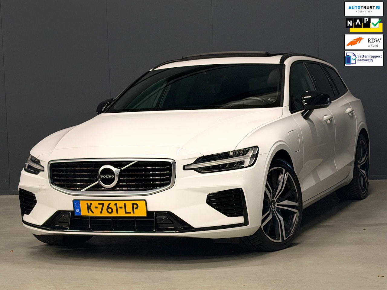 Volvo V60 - 2.0 T6 Twin Engine AWD R-Design KEYLESS/PANO/MEMORY/CAMERA/LEDER | KEURIGE AUTO ! - AutoWereld.nl