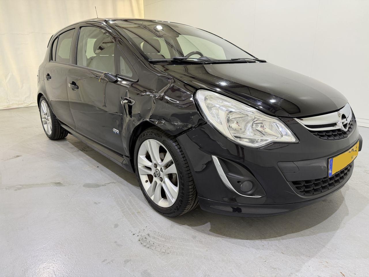 Opel Corsa - HB 1.4 Cosmo Navi/Airco - AutoWereld.nl