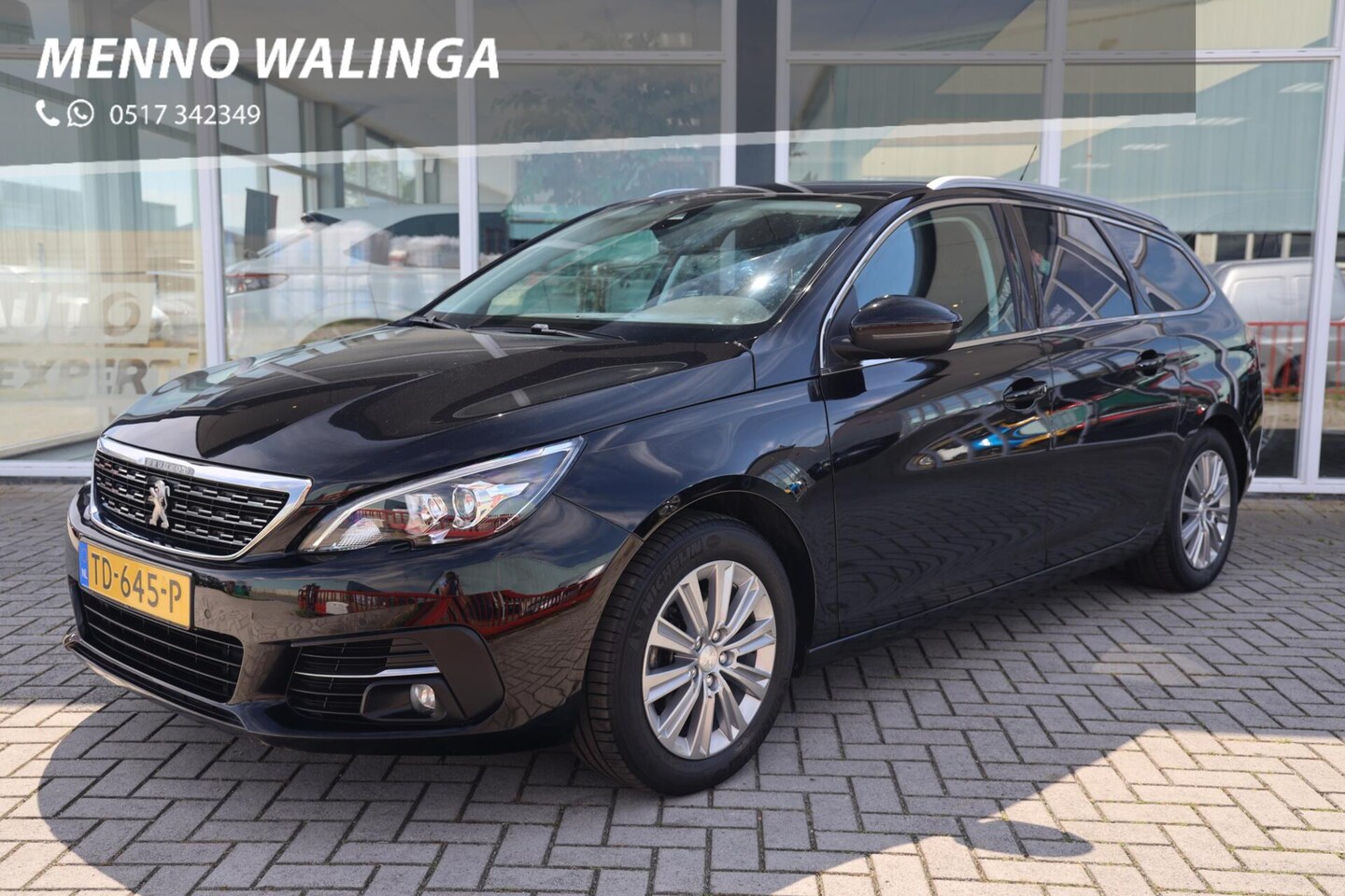 Peugeot 308 SW - 1.2 PureTech Blue Lease Premium|Cruise control|Navi|Panoramadak| - AutoWereld.nl
