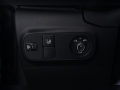 Citroën C3 - 1.5 BlueHDi Feel Edition Airco 102pk Navi PDC achter DAB-ontvangst Apple-Carplay Cruise Co