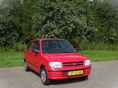 Daihatsu Cuore - 1.0-12V RTi . 3 Drs . AUTOMAAT . PDC achterzijde . Elec ramen en spiegels . Centrale deurv