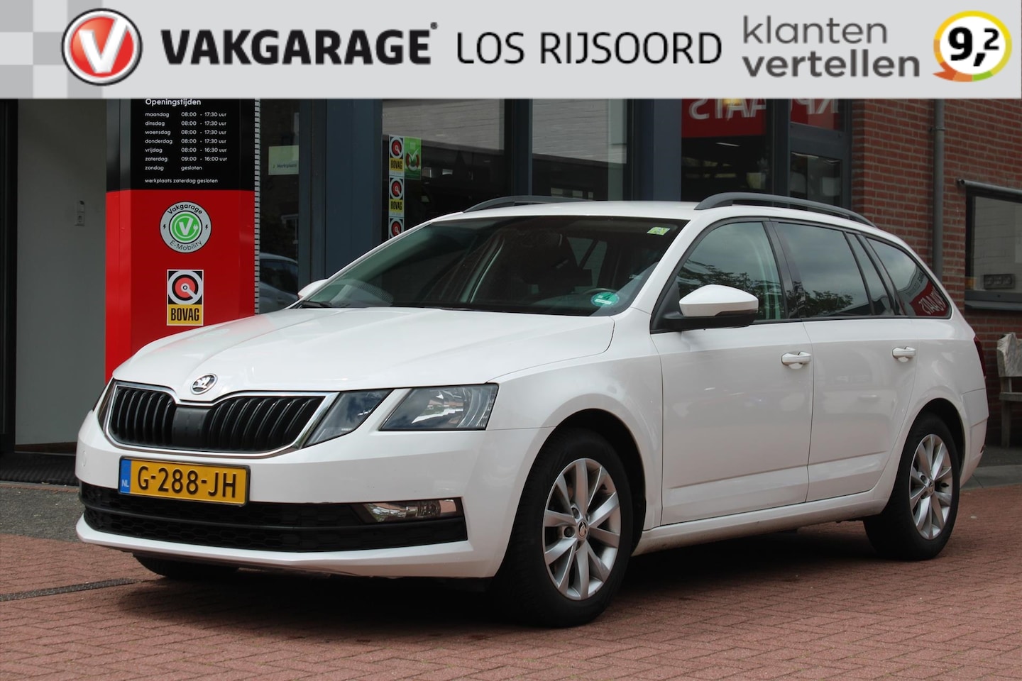 Skoda Octavia Combi - 1.0 TSI Greentech *Business*| Trekhaak | Carplay | Stoelverwarming | Navigatie | Camera | - AutoWereld.nl
