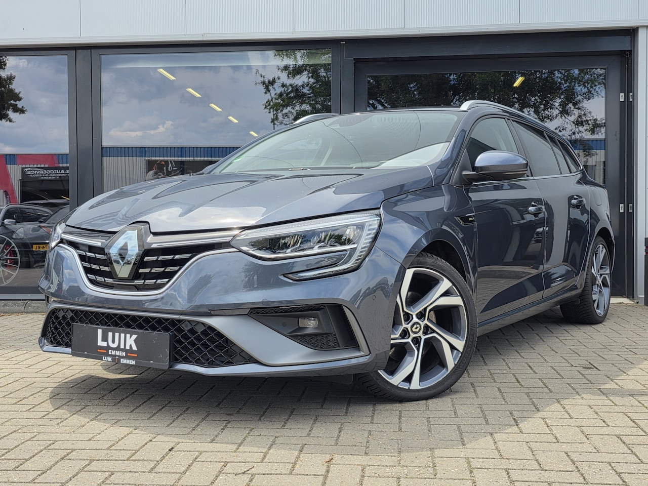 Renault Mégane E-Tech - Estate 1.6 Plug-In Hybrid 160 R.S. Line + LED + CAMERA + ADAPT CRUISE - AutoWereld.nl