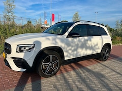 Mercedes-Benz GLB - 250 4MATIC AMG Pano Trekhaak Apple Carplay