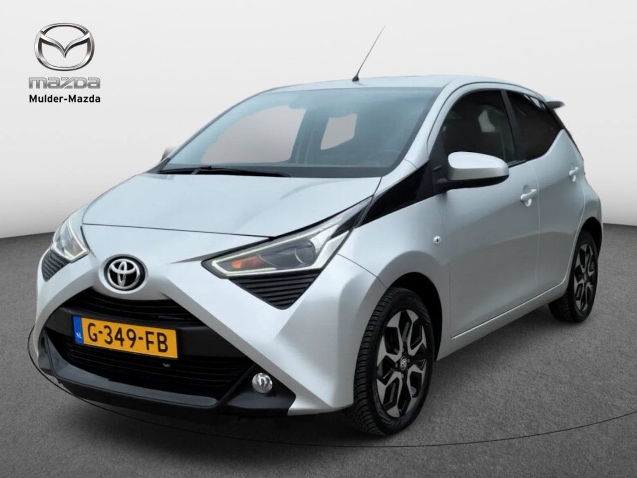 Toyota Aygo - 1.0 VVT-i x-joy 5-drs | Carplay | DAB | Camera - AutoWereld.nl