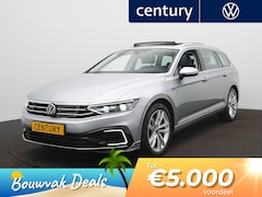 Volkswagen Passat Variant - 1.4 TSI PHEV GTE Business Panoramaschuif-kanteldak - Camera - ACC - Side Assist - Stoelver