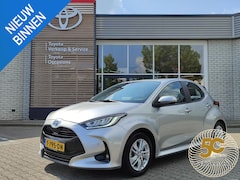 Toyota Yaris - 1.5 Hybrid STYLE TREKHAAK 4S-BANDEN STOELVERW BLIND SPOT KEYLESS LED APPLE/ANDROID CAMERA