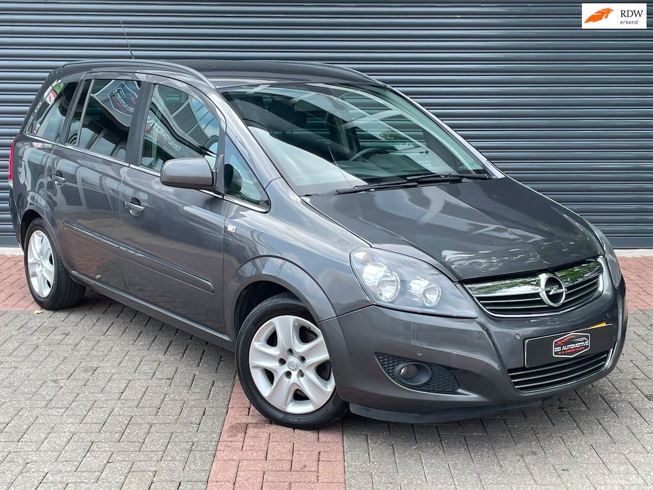 Opel Zafira - 1.6 111 years Edition Airco | Cruise | Trekhaak | 7 Pers - AutoWereld.nl
