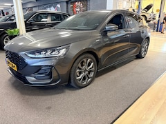 Ford Focus - 1.0 EcoBoost Hybrid ST Line / automaat / stuur en stoel verwarming / led