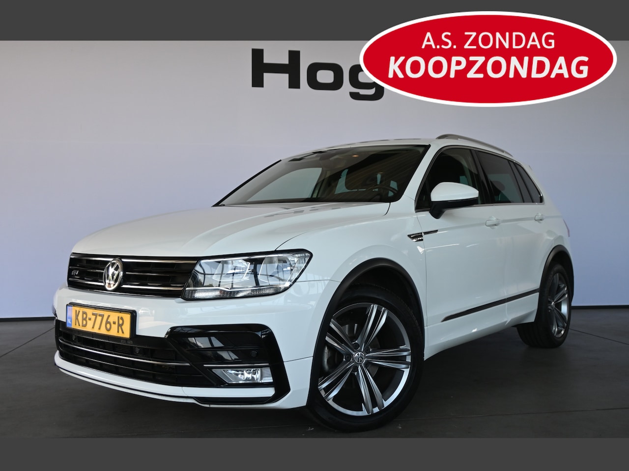 Volkswagen Tiguan - 1.4 TSI Highline R-Line Clima Navigatie Carplay 1e Eigenaar Trekhaak Rijklaarprijs! Inruil - AutoWereld.nl