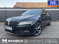 Skoda Superb - 1.4 TSI Sportline DSG Carplay PANO PDC Camera