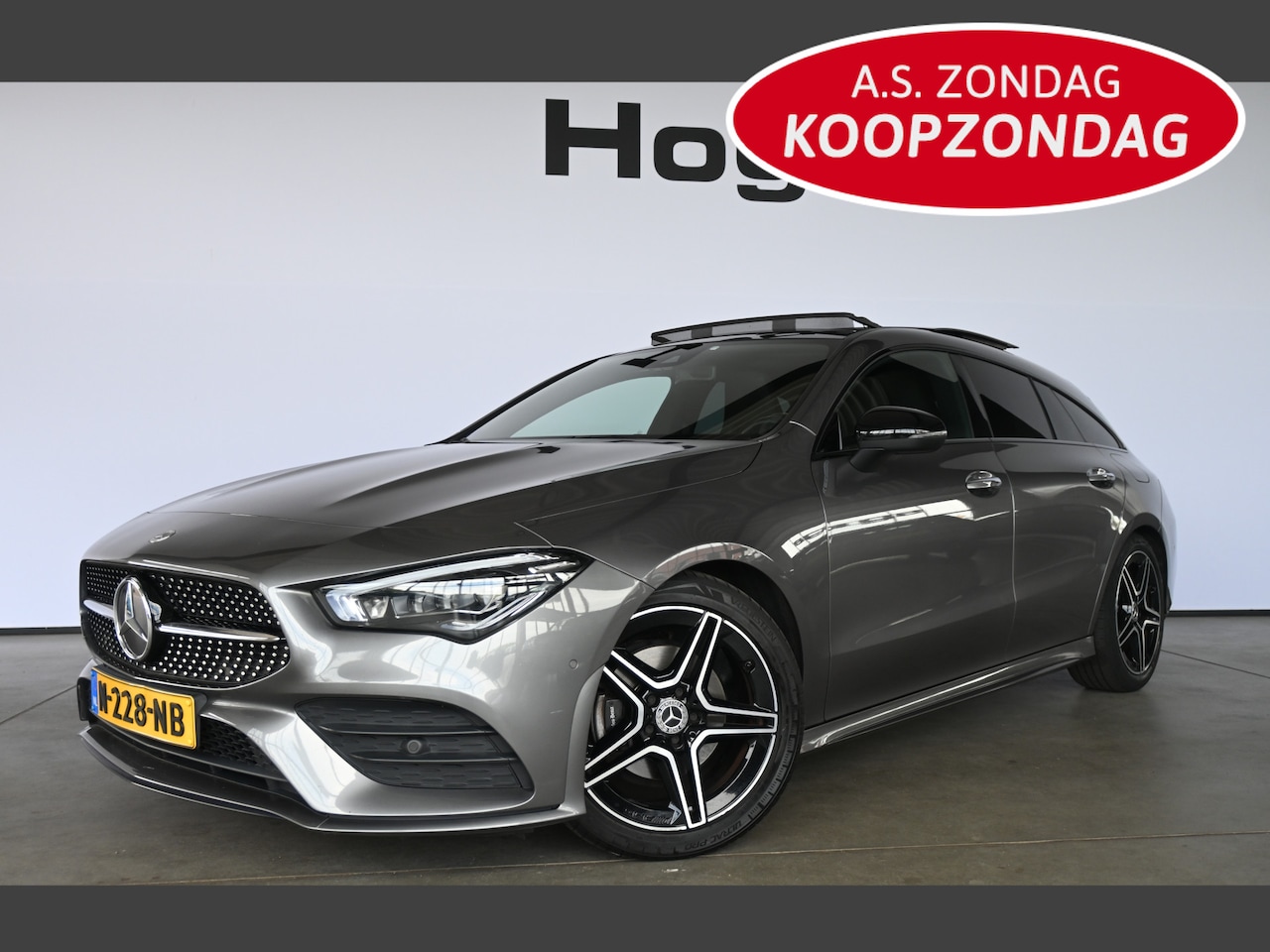 Mercedes-Benz CLA-klasse Shooting Brake - 180 Automaat Business Solution AMG Clima Panoramadak Widescreen Sfeer LED Rijklaarprijs! I - AutoWereld.nl