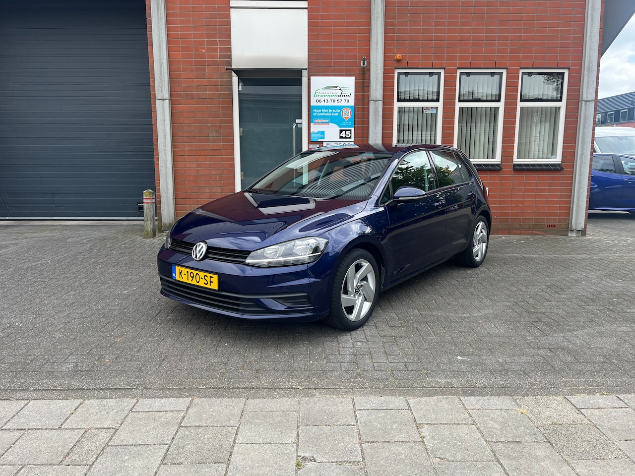 Volkswagen Golf - 1.0 TSI Trendline - AutoWereld.nl