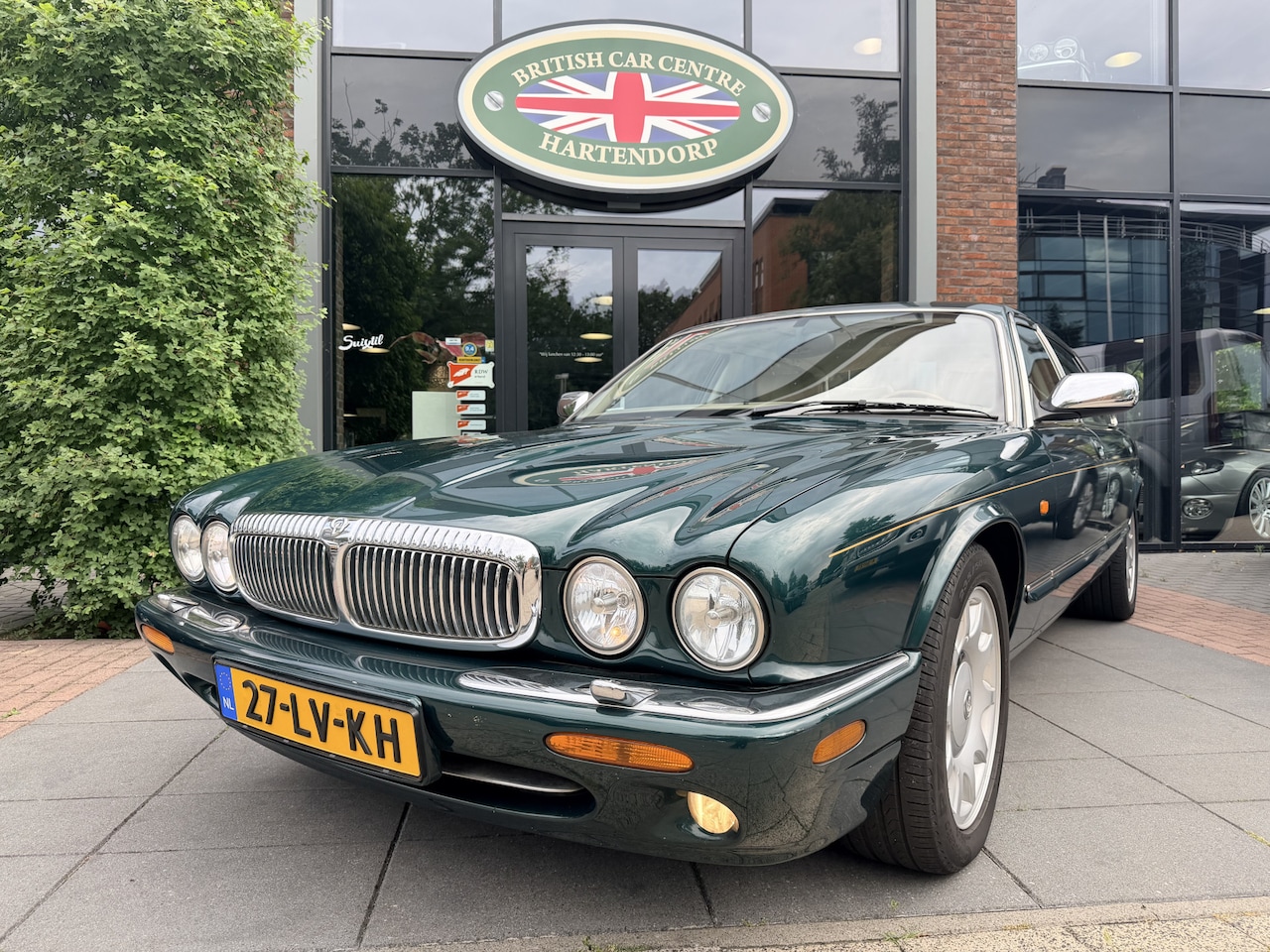 Daimler Super V8 - 4.0 LWB - AutoWereld.nl