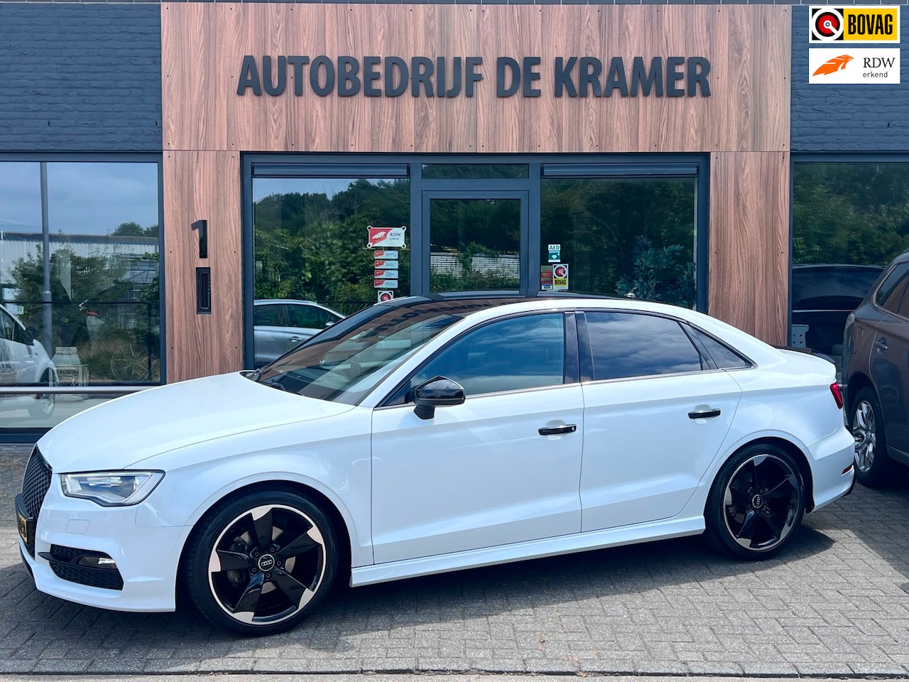 Audi A3 Limousine - 1.4 TFSI CoD Ambiente Pro Line Plus 1.4 TFSI CoD Ambiente Pro Line Plus - AutoWereld.nl
