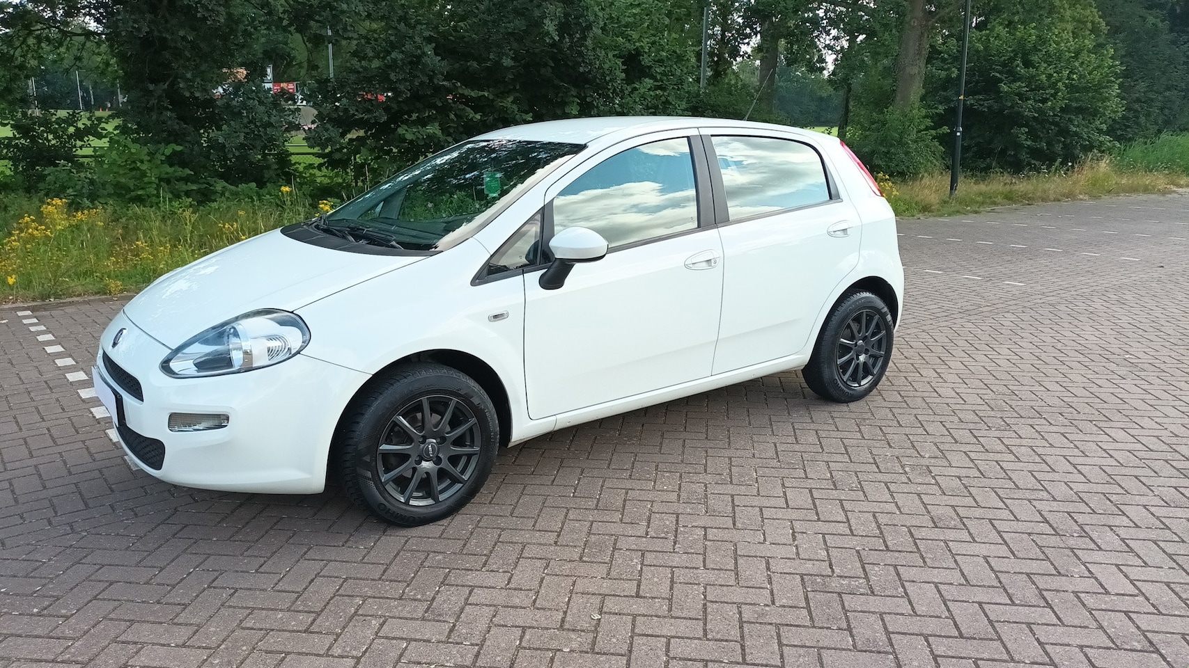 Fiat Punto - 1.2 Airco / Pdc - AutoWereld.nl