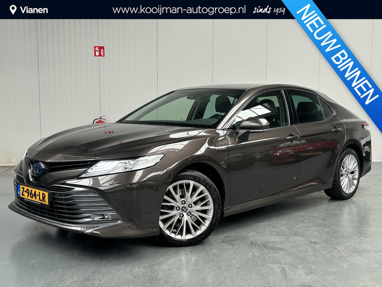 Toyota Camry - 2.5 Hybrid Premium 2.5 Hybrid Premium - AutoWereld.nl
