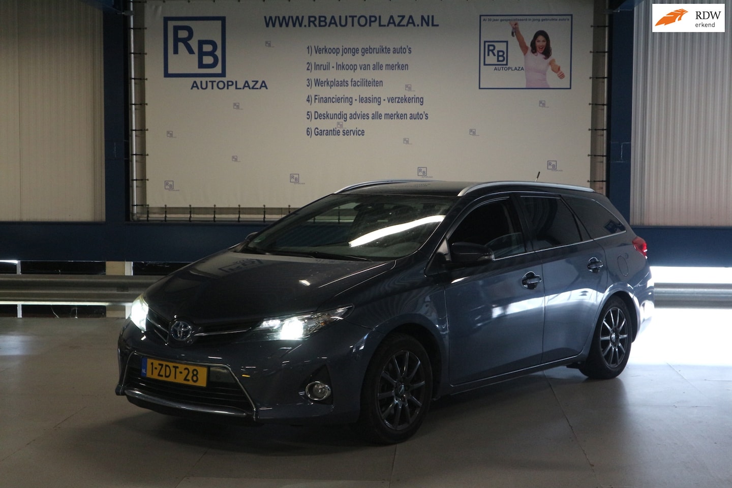 Toyota Auris Touring Sports - 1.8 Hybrid Lease / NAP / CAMERA / TOP DEAL ! ! ! - AutoWereld.nl