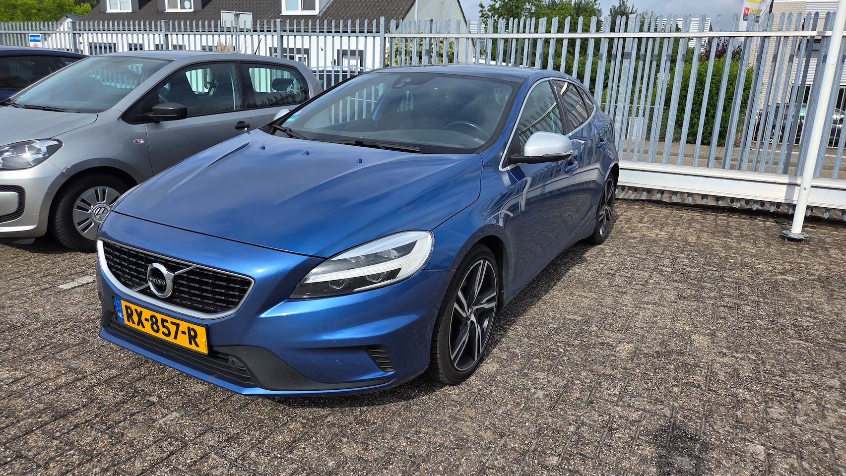 Volvo V40 - 2.0 T4 R-Design - AutoWereld.nl