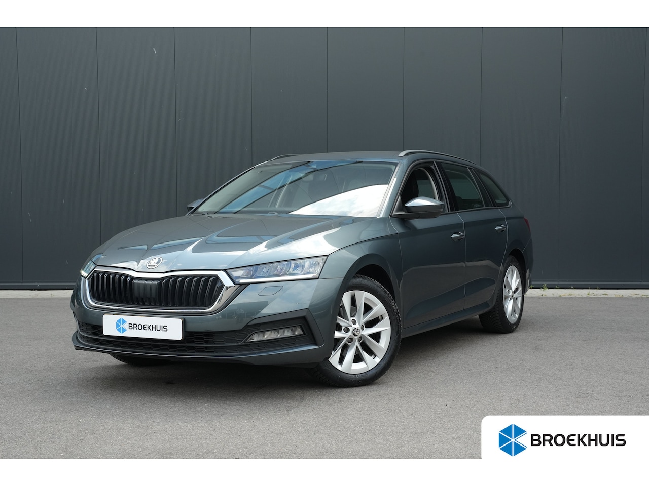 Skoda Octavia Combi - 1.5 TSI 150pk Business Edition | Adaptive Cruise | Stoelverwarming | Parkeerhulp Achter | - AutoWereld.nl