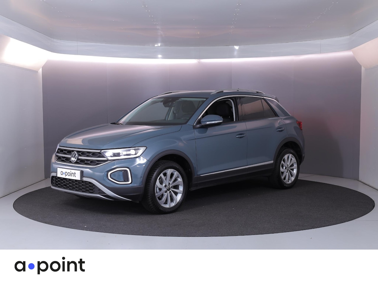 Volkswagen T-Roc - 1.5 TSI Style 150 pk Automaat (DSG) | Navigatie | Parkeersensoren (Park assist) | Achterui - AutoWereld.nl