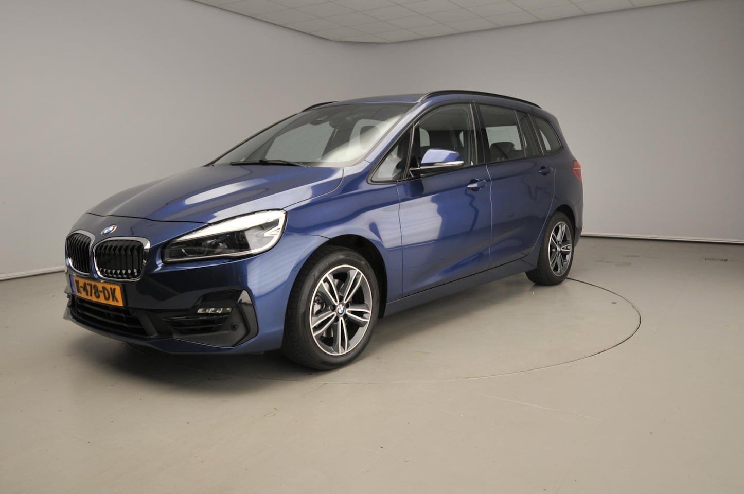 BMW 2-serie Gran Tourer - 218i Automaat / Sportline / Panoramadak / Trekhaak / HIFI / Head-up / LED / Park assist / - AutoWereld.nl
