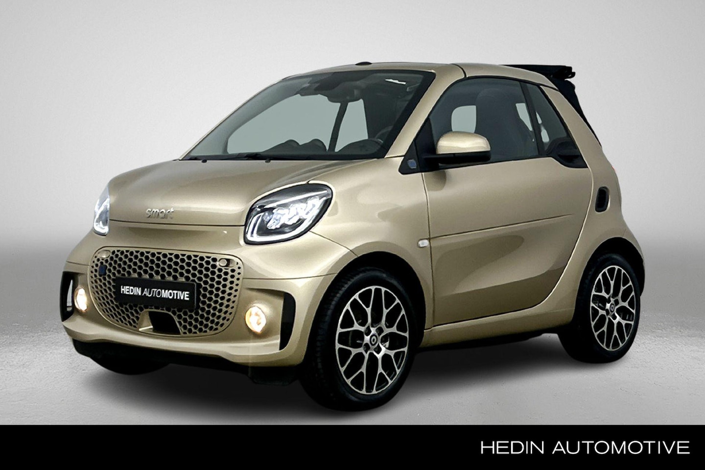 Smart Fortwo cabrio - EQ Comfort PLUS 18 kWh | Exclusive Pack | Winterpakket | Sfeerverlichting | Stoelverwarmin - AutoWereld.nl