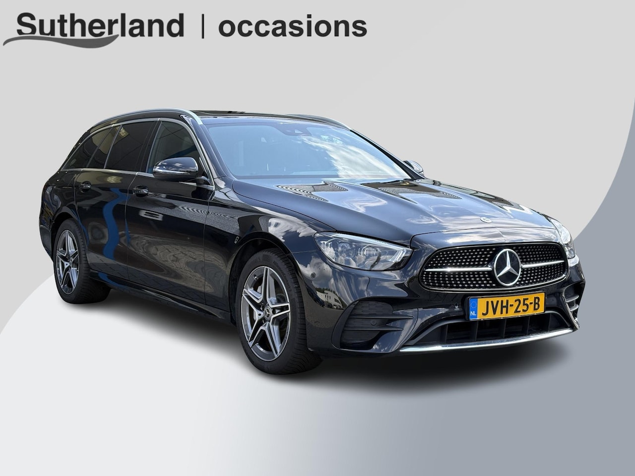 Mercedes-Benz E-klasse Estate - 300 e AMG Line PHEV | Wegklapbare Trekhaak | Pano | Stoelverwarming | Achteruitrijcamera | - AutoWereld.nl