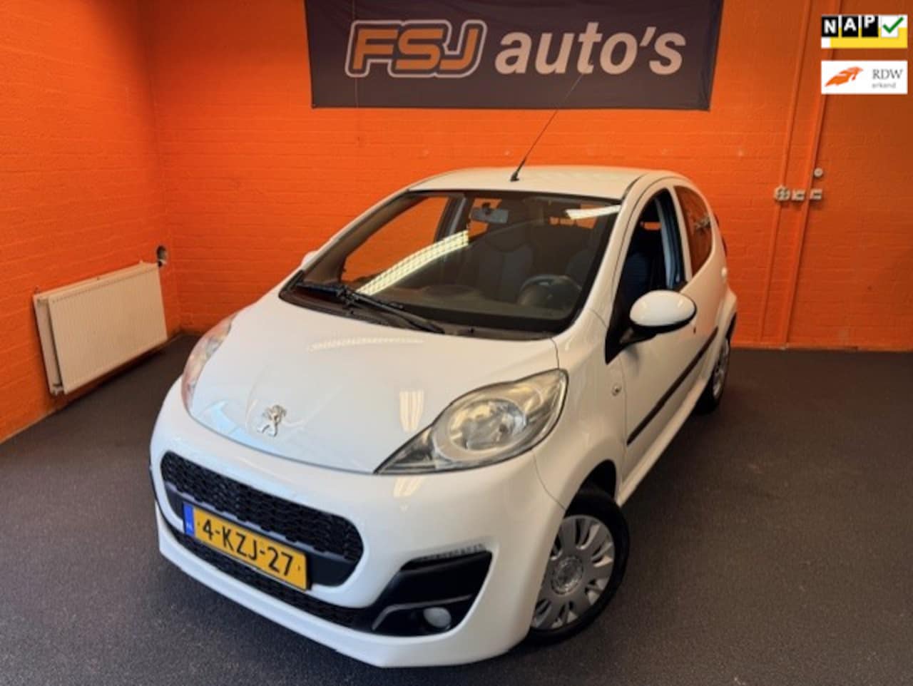 Peugeot 107 - 1.0 12V / 5 DEURS / NL-AUTO / LED / AIRCO!! - AutoWereld.nl