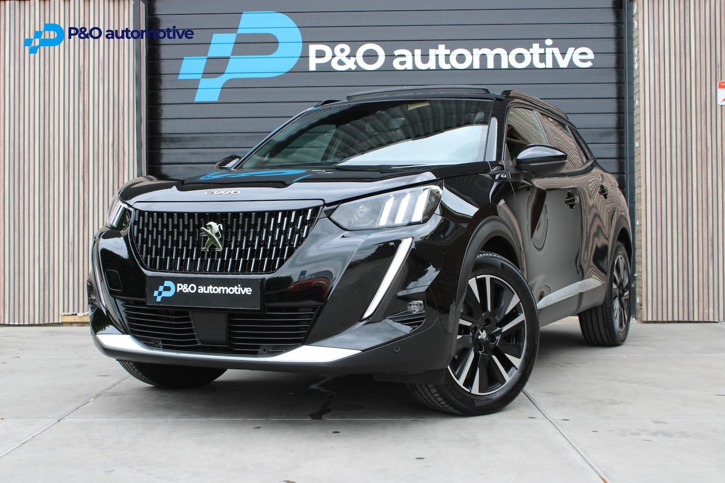 Peugeot 2008 - 1.2 PureTech GT Pack PANO | STOELVERW | ACC - AutoWereld.nl