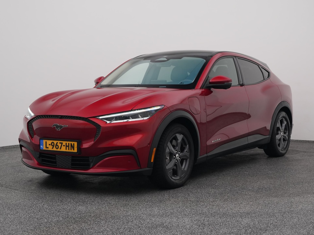Ford Mustang Mach-E - RWD 75 kWh | PANO | 360° | ADAPTIVE | B&O | STOEL- EN STUURVERW. - AutoWereld.nl