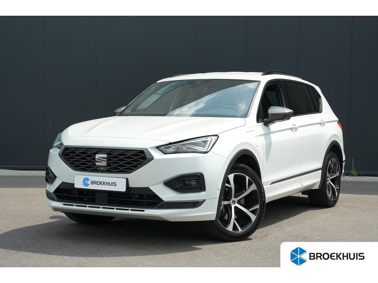 SEAT Tarraco - 1.4 TSI e-Hybrid PHEV FR Rondomzicht camera | Trekhaak | Keyless entry | Cruise control ad - AutoWereld.nl