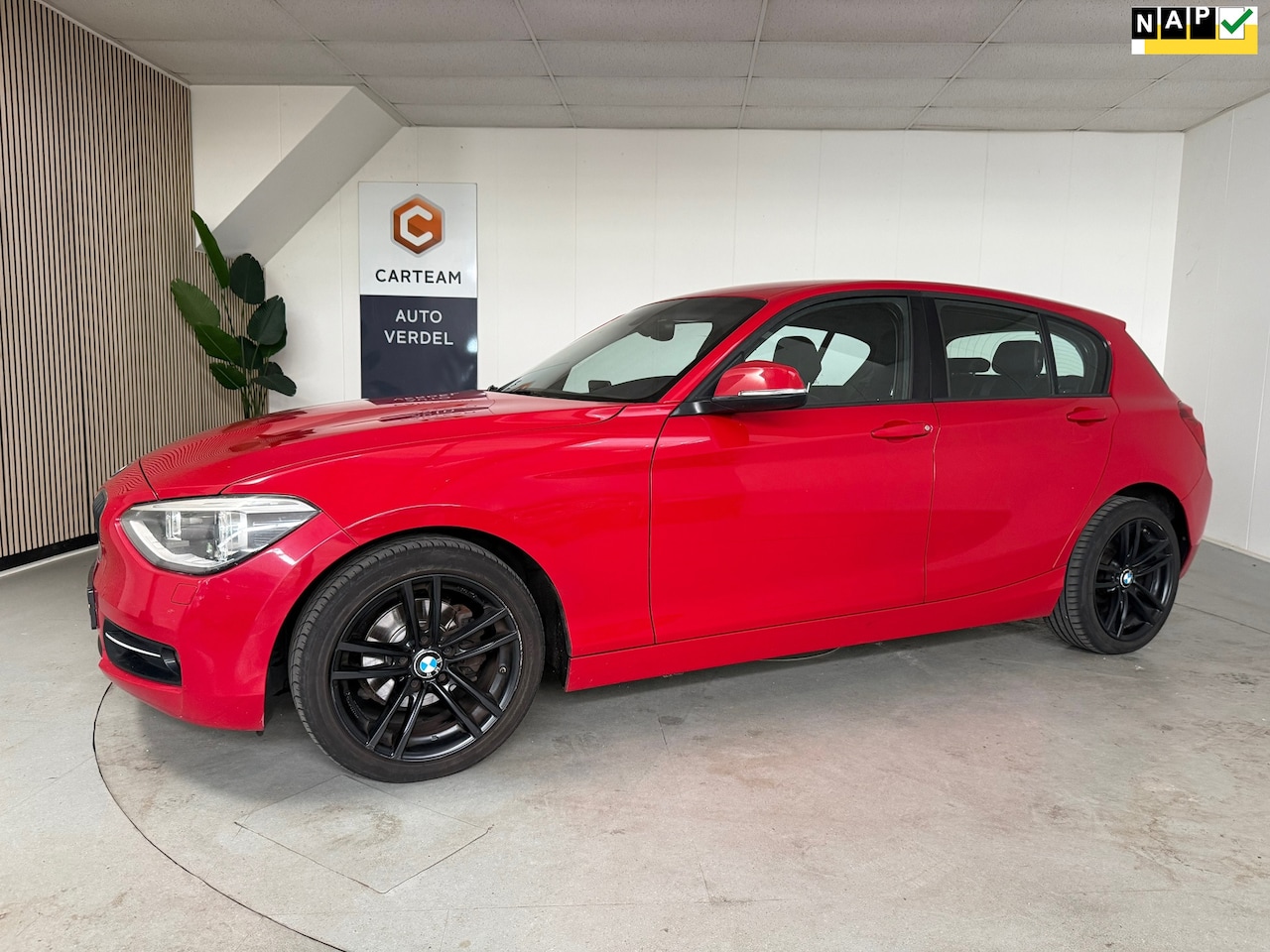 BMW 1-serie - 116i Upgrade Edition Airco, Navigatie, LMV, Lederen bekleding, 6 versnellingen. - AutoWereld.nl