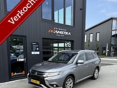 Mitsubishi Outlander - 2.0 PHEV Business Edition|Trekhaak|Camera|Clima|