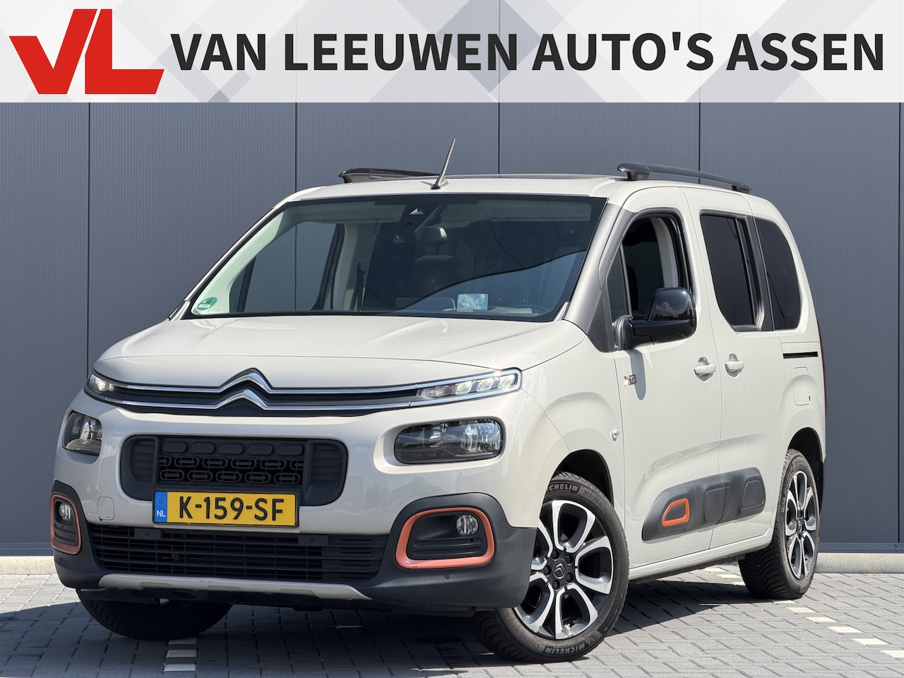 Citroën Berlingo - 1.2 PureTech Shine | RIJKLAAR | Stoelverwarming | Trekhaak | Camera | Pano - AutoWereld.nl