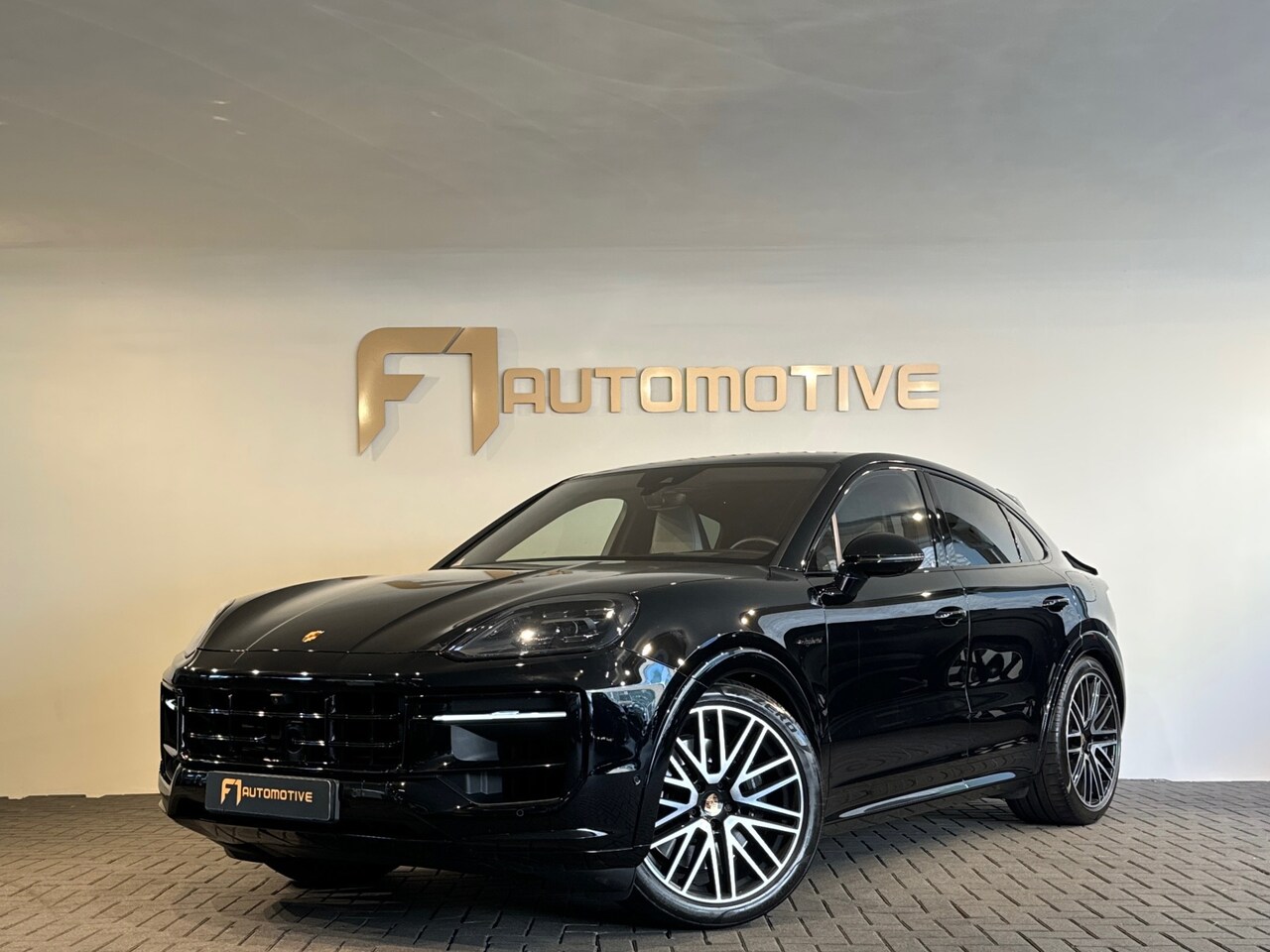 Porsche Cayenne Coupé - 3.0 S E-Hybrid Pano|Sportdesign|HuD| - AutoWereld.nl