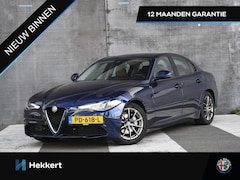 Alfa Romeo Giulia - Super 2.0 Turbo 200pk Automaat CAMERA | DAB | DODE HOEK | 17''LM | HALF COGNAC LEDER | NAV