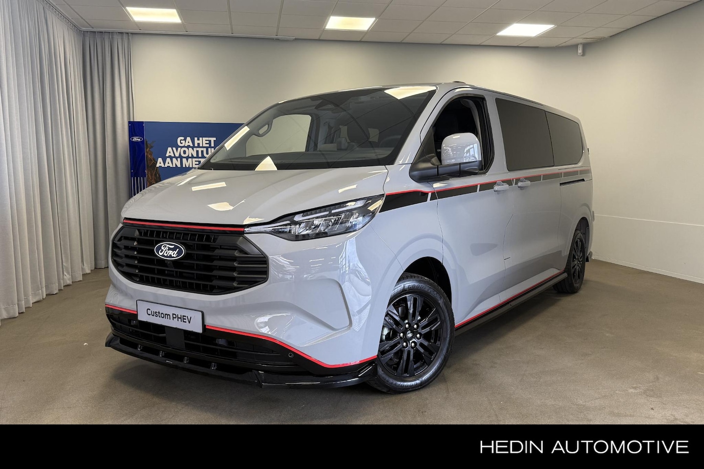 Ford Transit Custom - 320 2.5 PHEV L2H1 Grey Platinum Dubbele Cabine Direct uit voorraad leverbaar - AutoWereld.nl