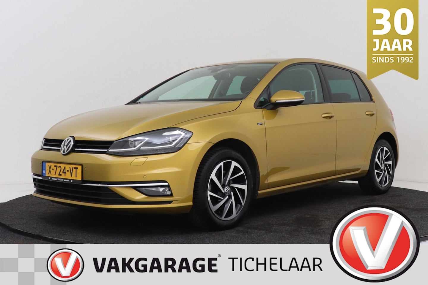 Volkswagen Golf - 1.5 TSI Highline Business | CarPlay | Standkachel | Stoelverwarming | LED | Parkeersensore - AutoWereld.nl
