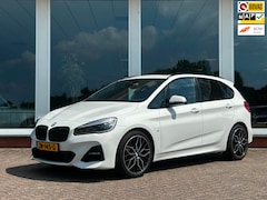 BMW 2-serie Active Tourer - 220i High Executive M-Sport - Leder - Panorama - Head UP - 1e eigenaar