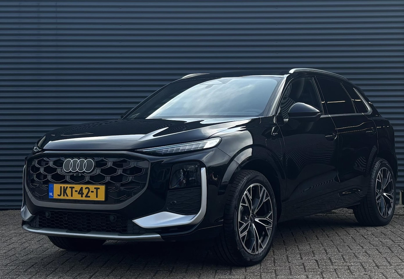 Audi Q3 - 1.5 e-hybrid 272pk S-tronic S-Edition - AutoWereld.nl