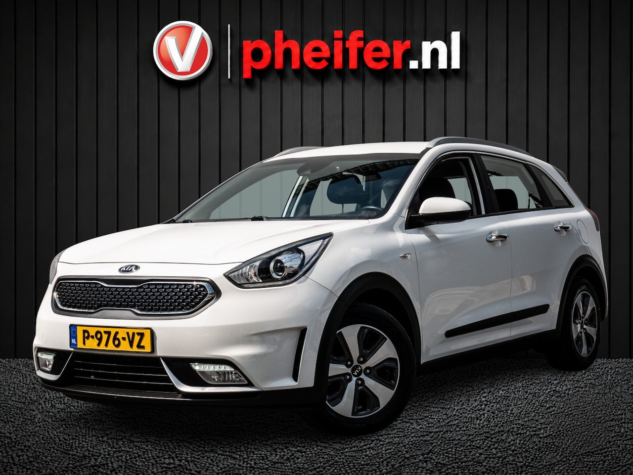 Kia Niro - 1.6 GDi Hybrid BusinessLine Stoel-stuurverwarming/ Navigatie/ Carplay/ Climate control/ Cr - AutoWereld.nl